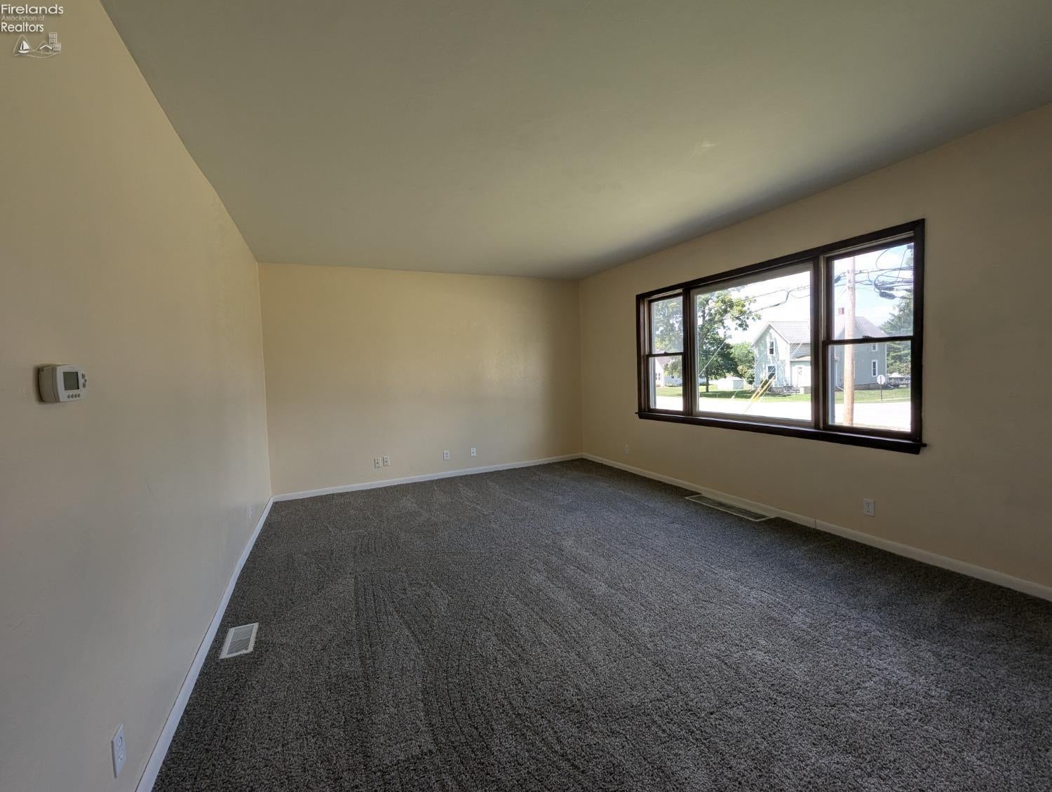2149 Napoleon Road Fremont, OH 43420 - Photo 5 of 13 Gallery Image 5