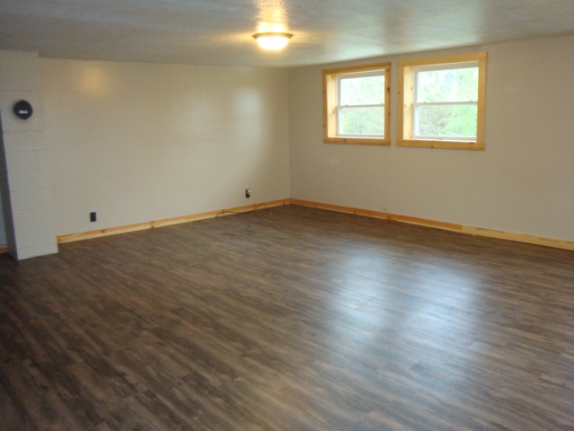 6165 East Olive Branch Road Pekin, IN 47165 - Photo 7 of 21 Gallery Image 7