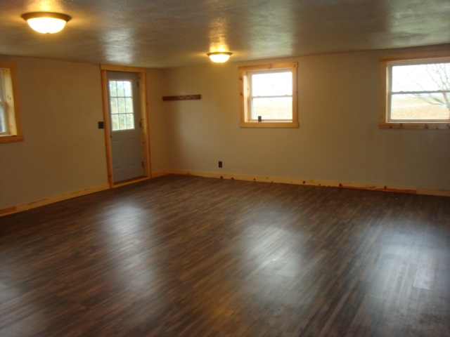 6165 East Olive Branch Road Pekin, IN 47165 - Photo 8 of 21 Gallery Image 8