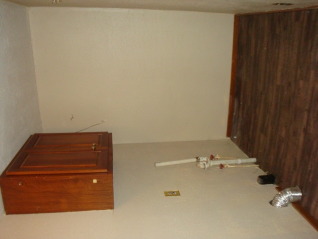 6165 East Olive Branch Road Pekin, IN 47165 - Photo 9 of 21 Gallery Image 9