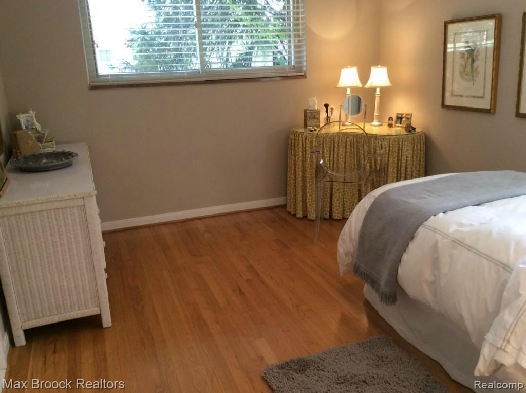 1001 North Adams Road Birmingham, MI 48009 - Photo 20 of 22 IMG_0136 (2).jpg