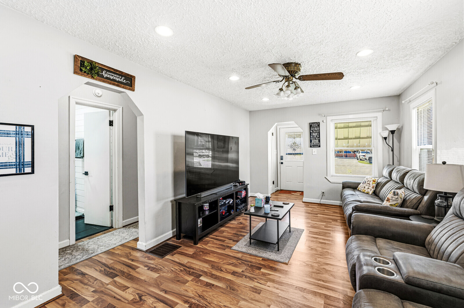 41 South Post Road Indianapolis, IN 46219 - Photo 5 of 25