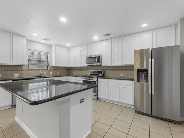 $2,450 | 6730 Crescent Creek Lane, Katy, TX 77449