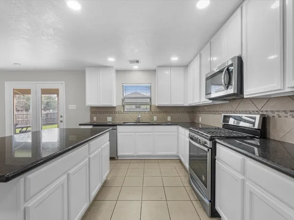 $2,450 | 6730 Crescent Creek Lane, Katy, TX 77449