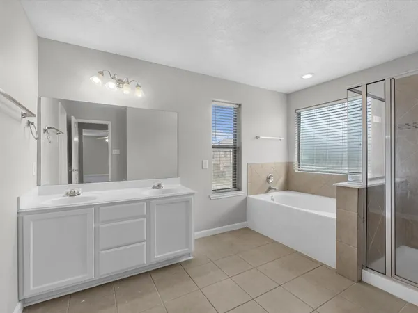 $2,450 | 6730 Crescent Creek Lane, Katy, TX 77449