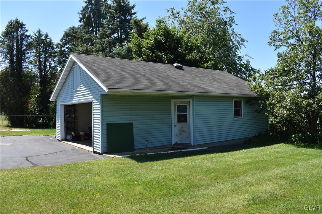 723 Arndt Road Easton, PA 18040 - Photo 4 of 18 Gallery Image 4