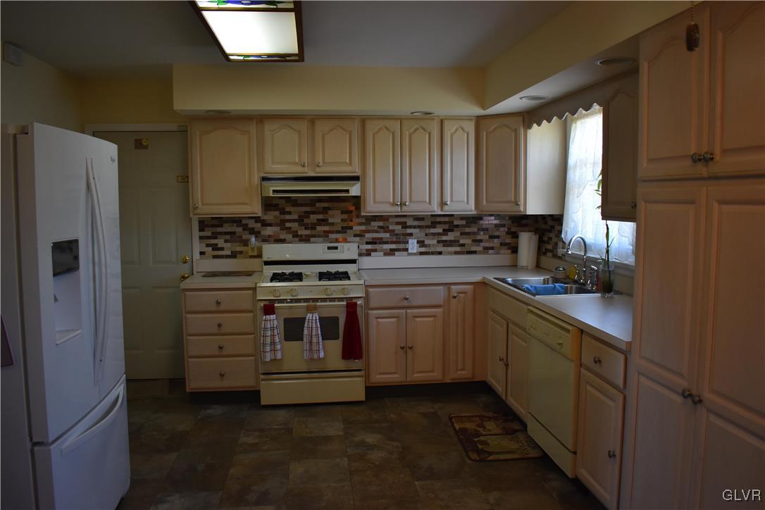 723 Arndt Road Easton, PA 18040 - Photo 8 of 18 Gallery Image 8