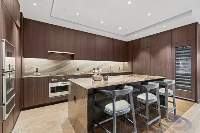 $20,450,000 | Undisclosed Address | Midtown Central