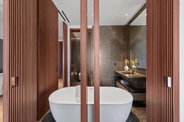 $20,450,000 | Undisclosed Address | Midtown Central