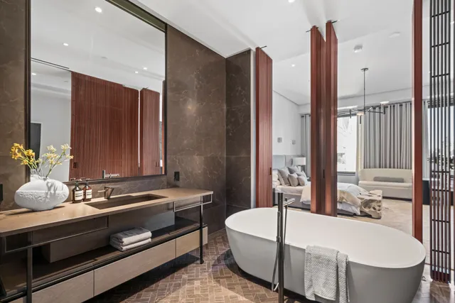 $20,450,000 | Undisclosed Address | Midtown Central
