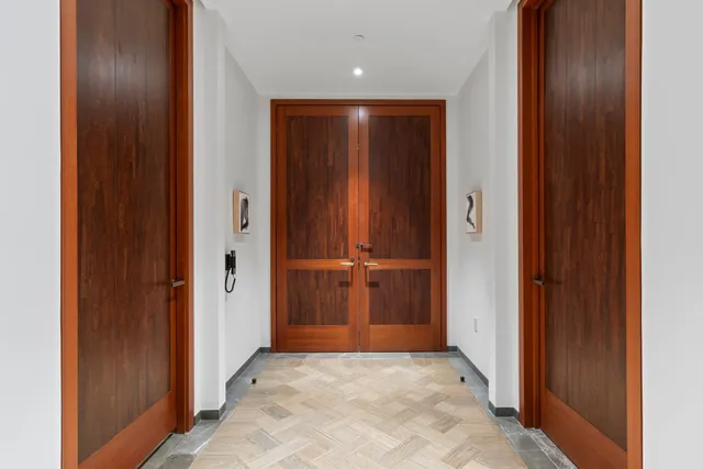$20,450,000 | Undisclosed Address | Midtown Central