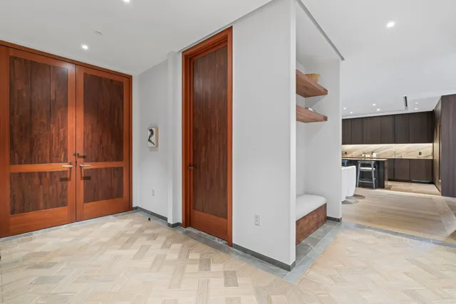 $20,450,000 | Undisclosed Address | Midtown Central