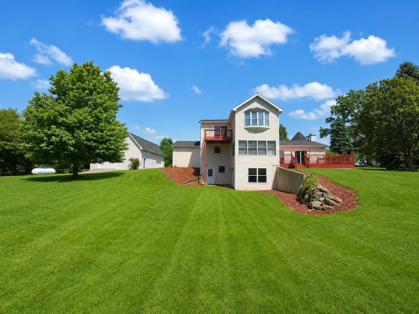 6640 Wolf Lake Road Jackson, MI 49201 - Photo 22 of 22 back view home