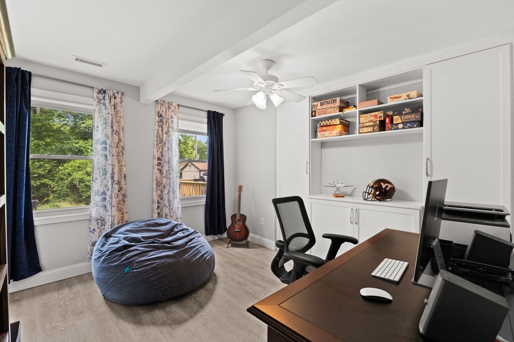 106 Circuit Avenue Wareham, MA 02571 - Photo 19 of 34 a room with furniture and a window