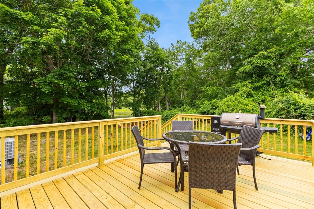 106 Circuit Avenue Wareham, MA 02571 - Photo 24 of 34 a view of balcony with furniture and stove