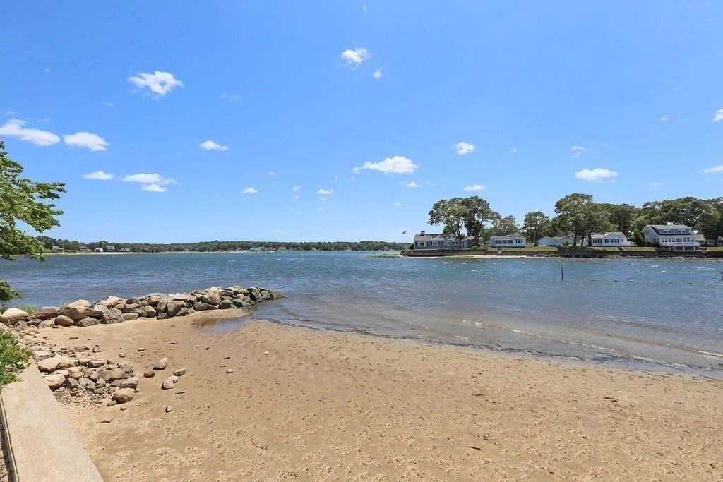 106 Circuit Avenue Wareham, MA 02571 - Photo 31 of 34