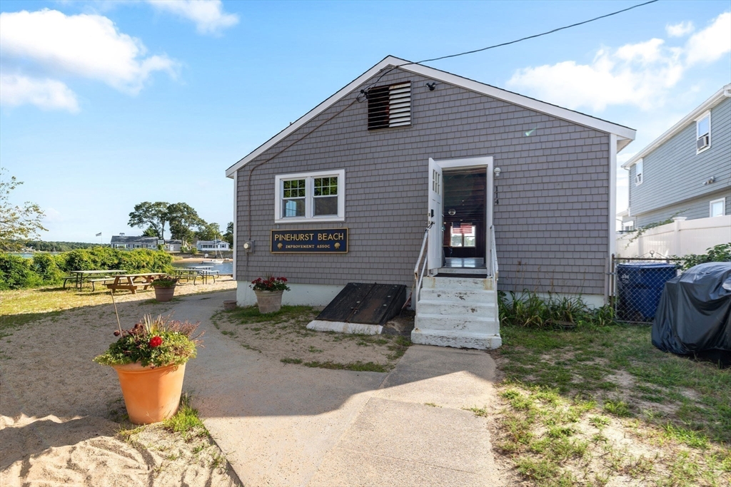 106 Circuit Avenue Wareham, MA 02571 - Photo 33 of 34 a front view of a house with garden