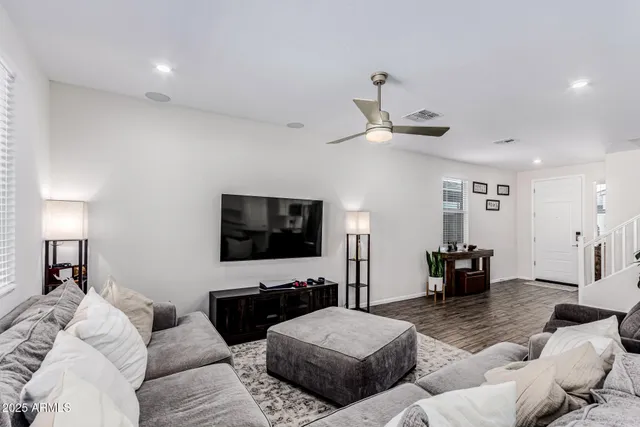 $2,000 | 17478 West Paraiso Lane, Surprise, AZ 85387