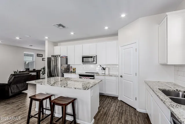 $2,000 | 17478 West Paraiso Lane, Surprise, AZ 85387