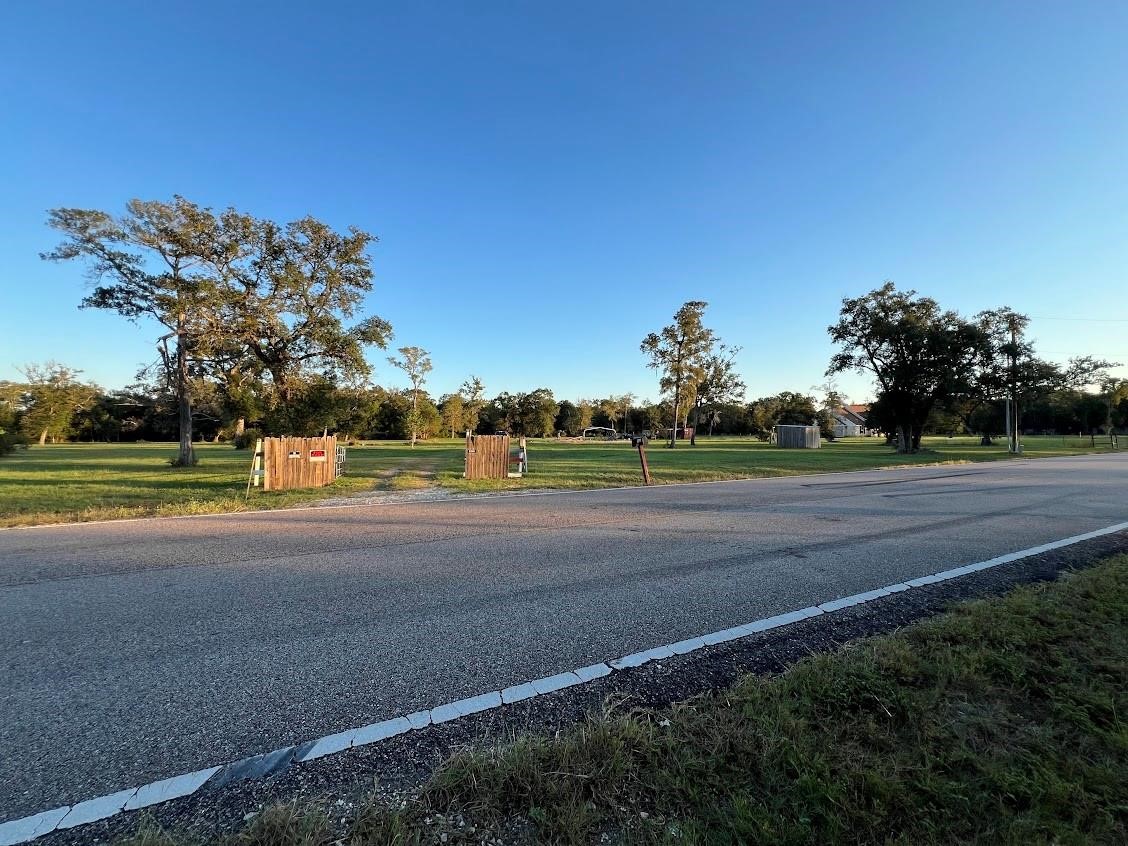 6233 County Road 3 Sweeny, TX 77480 - Photo 14 of 14 a view of a yard