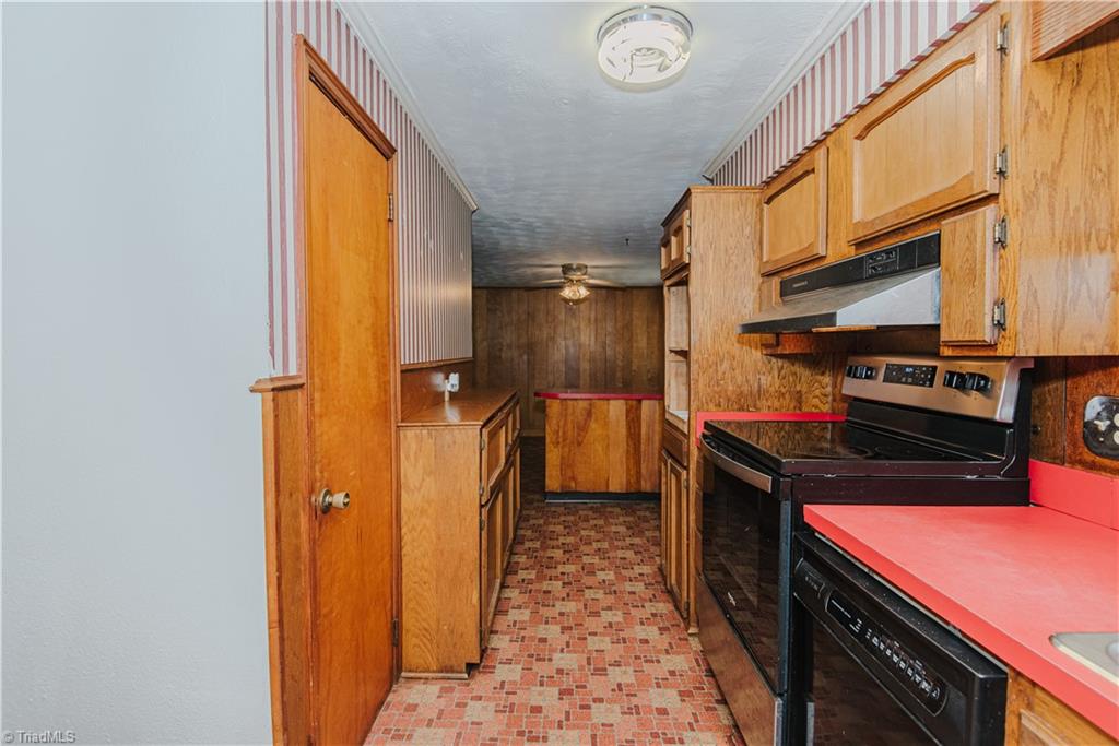 209 Debanne Road McLeansville, NC 27301 - Photo 13 of 40