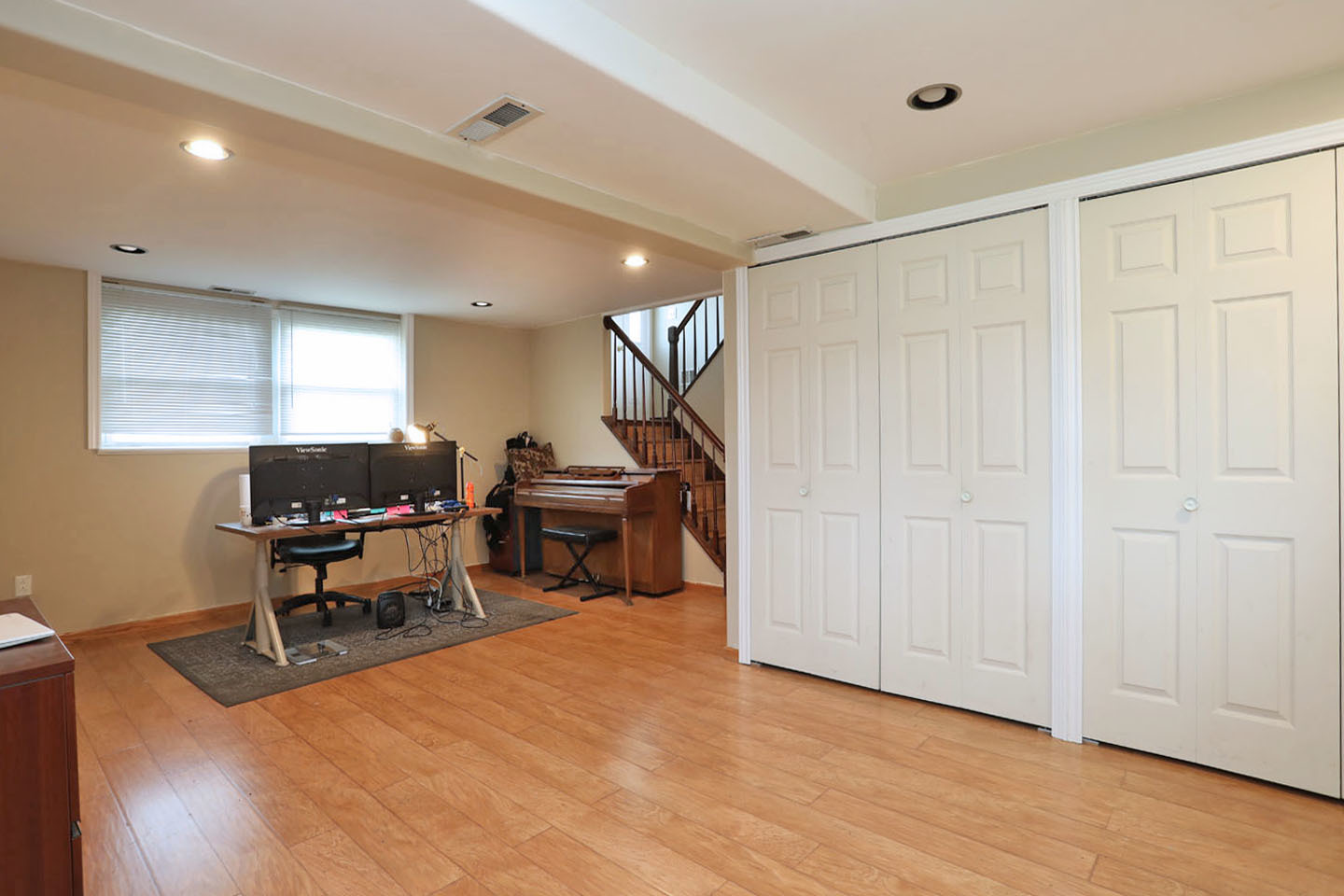 4624 Thornbark Drive Hoffman Estates, IL 60192 - Photo 19 of 30 a living room with furniture a air conditioner vent and a window