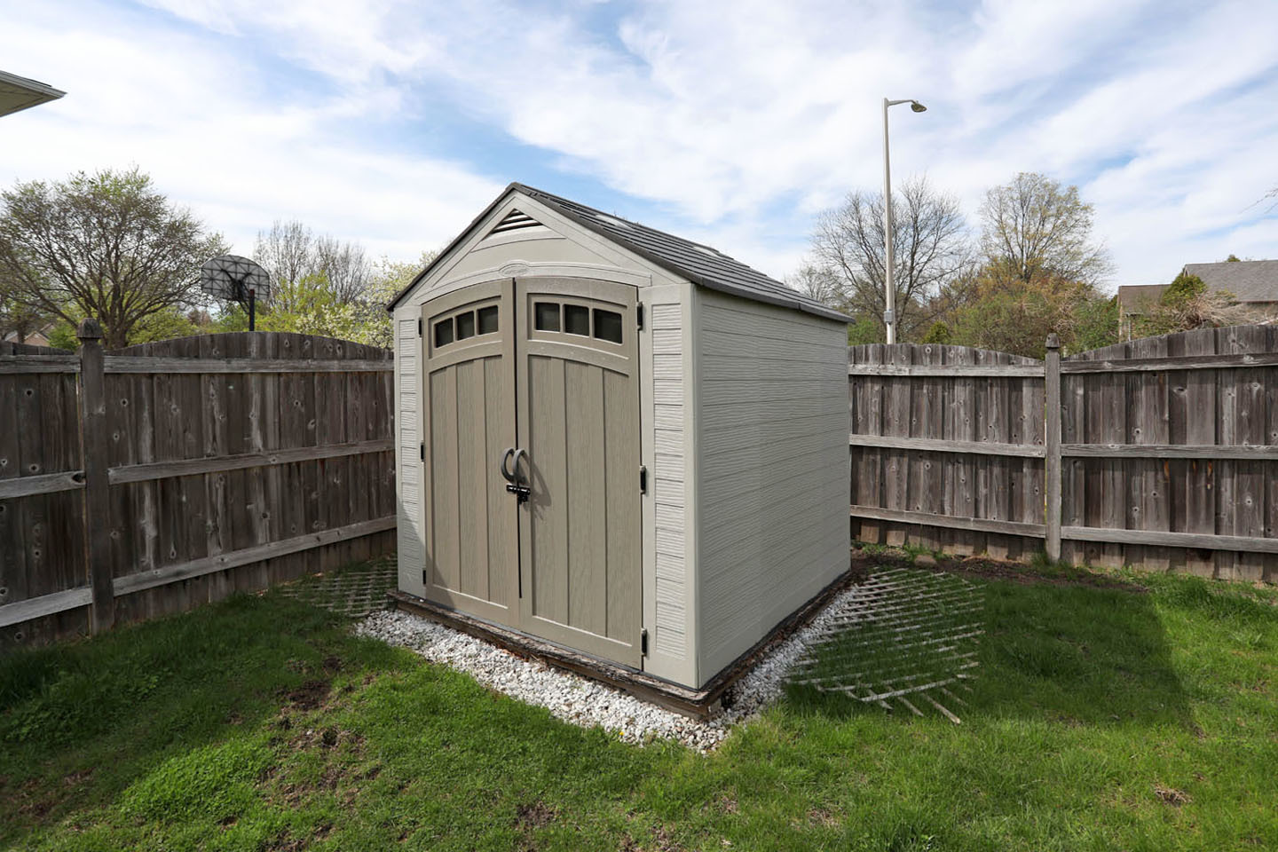 4624 Thornbark Drive Hoffman Estates, IL 60192 - Photo 30 of 30 a front view of a house with garden