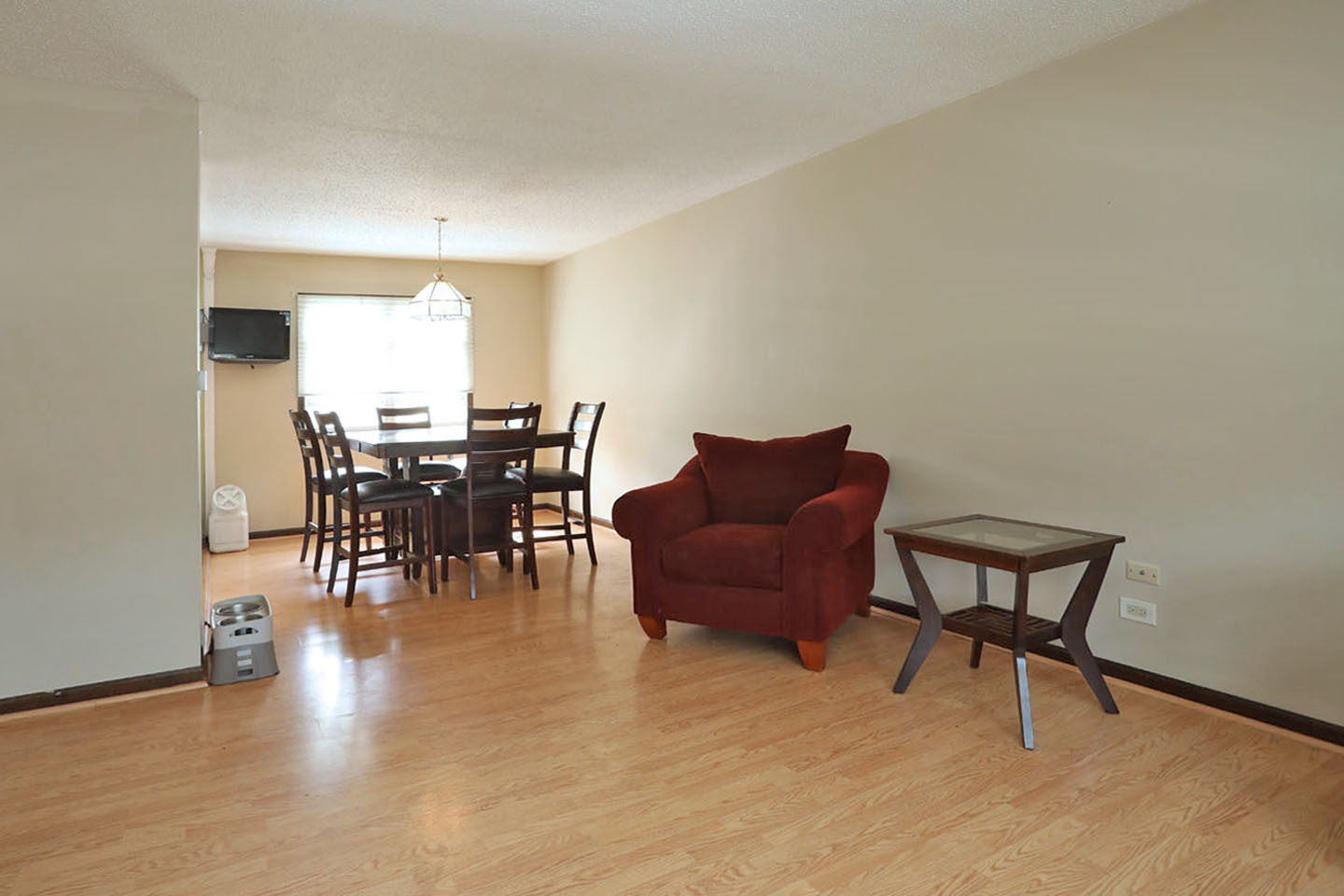 4624 Thornbark Drive Hoffman Estates, IL 60192 - Photo 10 of 30 a view of a livingroom with furniture and chandelier