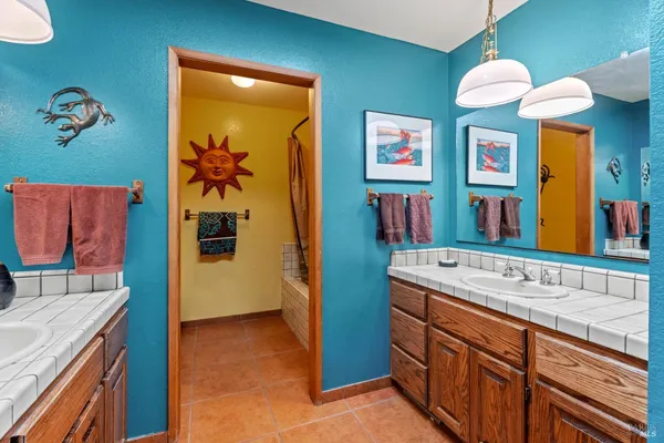 $1,050,000 | 3760 King Ranch Road, Ukiah, CA 95482