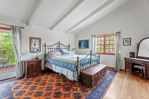 $1,050,000 | 3760 King Ranch Road, Ukiah, CA 95482