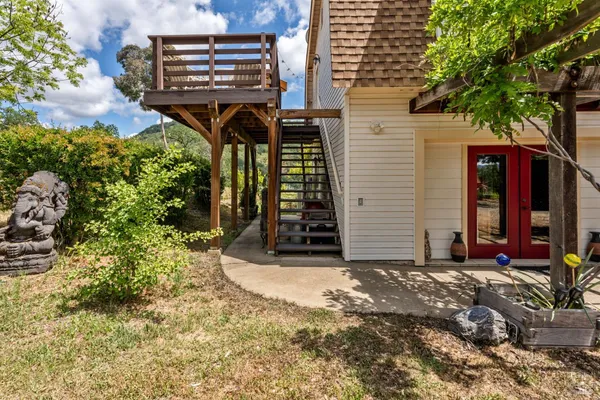 $1,050,000 | 3760 King Ranch Road, Ukiah, CA 95482