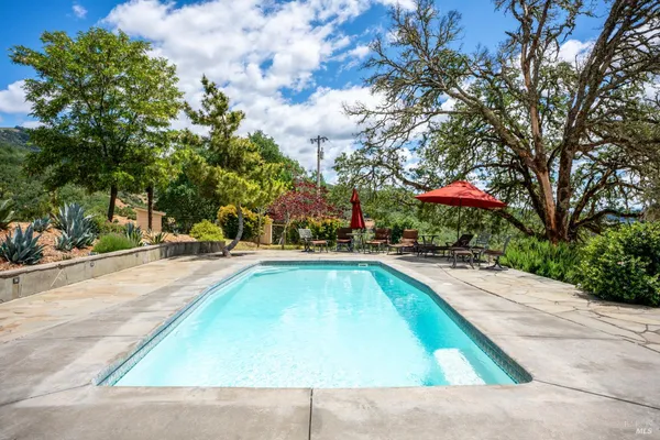 $1,050,000 | 3760 King Ranch Road, Ukiah, CA 95482