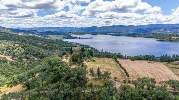 $1,050,000 | 3760 King Ranch Road, Ukiah, CA 95482