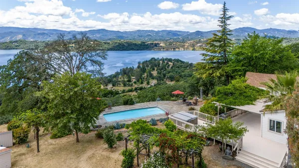 $1,050,000 | 3760 King Ranch Road, Ukiah, CA 95482