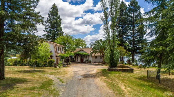$1,050,000 | 3760 King Ranch Road, Ukiah, CA 95482