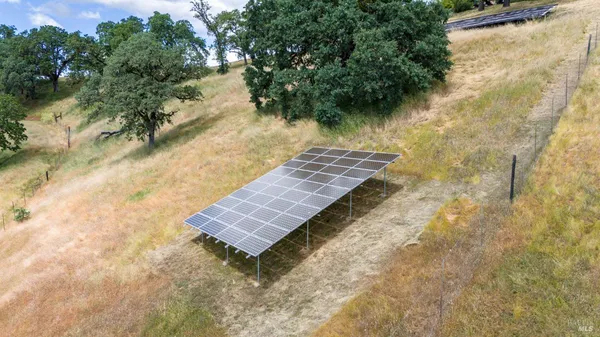 $1,050,000 | 3760 King Ranch Road, Ukiah, CA 95482