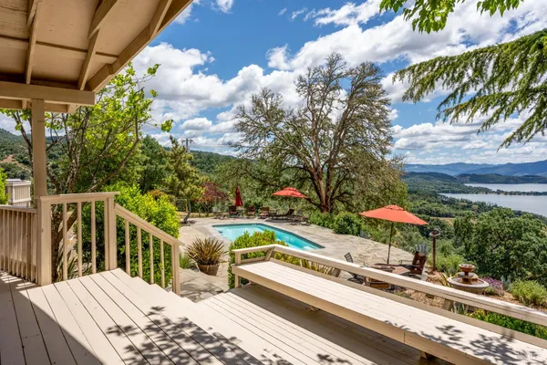 $1,050,000 | 3760 King Ranch Road, Ukiah, CA 95482