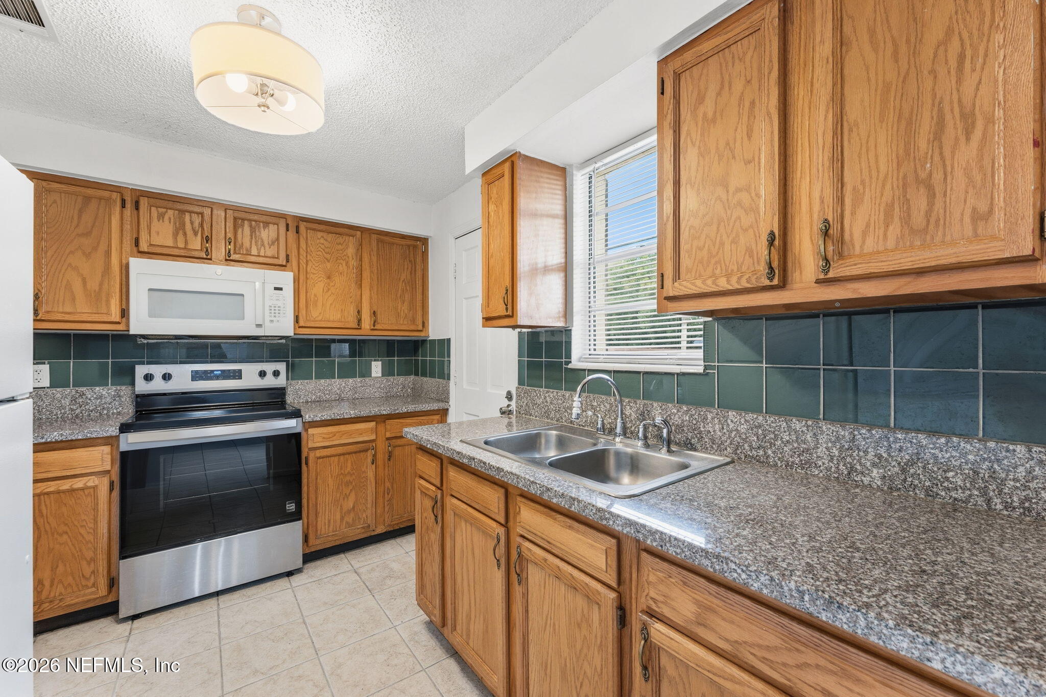 1738 El Prado Road, Unit 8 Jacksonville, FL 32216 - Photo 3 of 26 11-web-or-mls-DSC08976