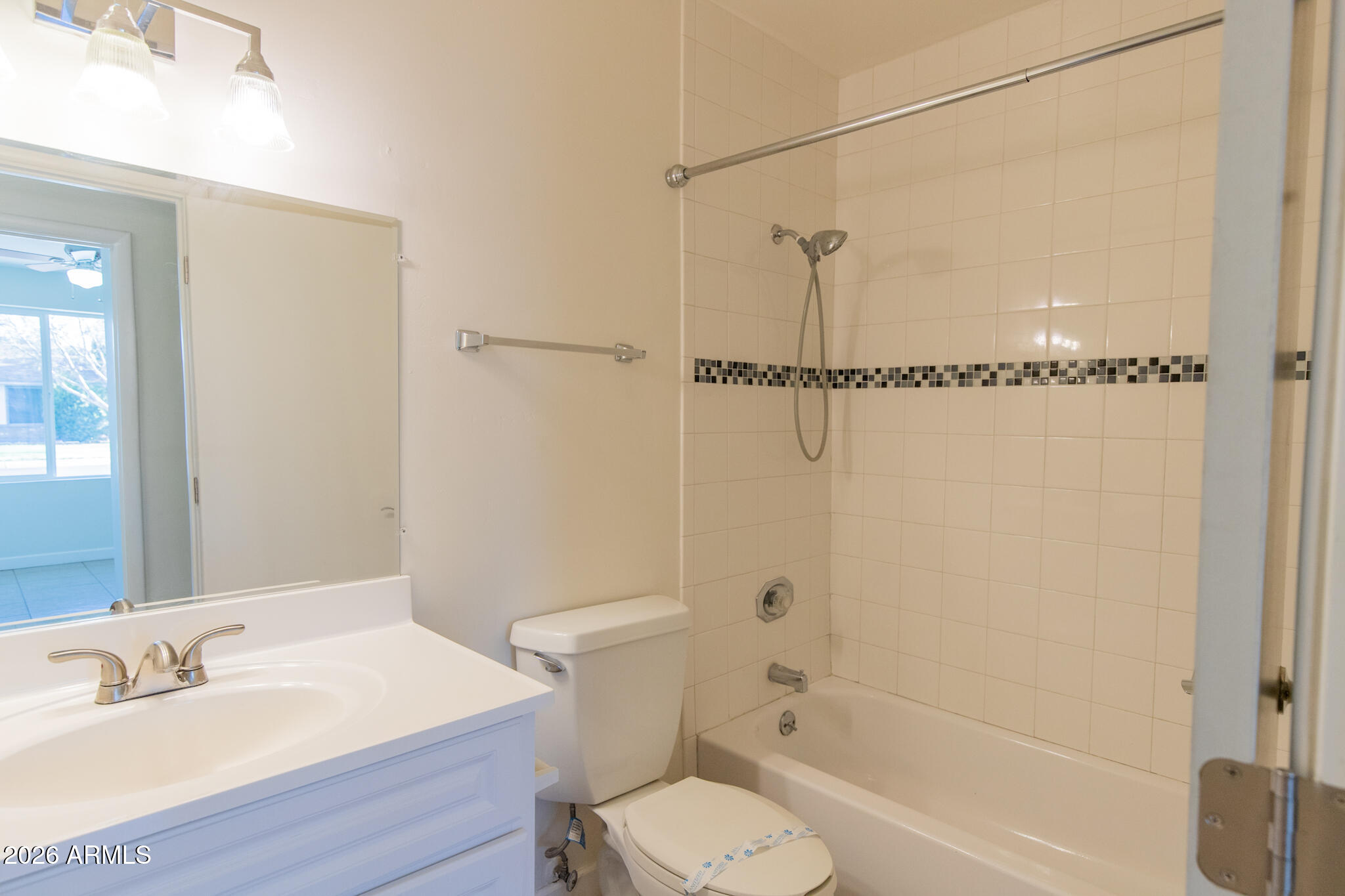 1603 East Del Rio Drive Tempe, AZ 85282 - Photo 17 of 25 17