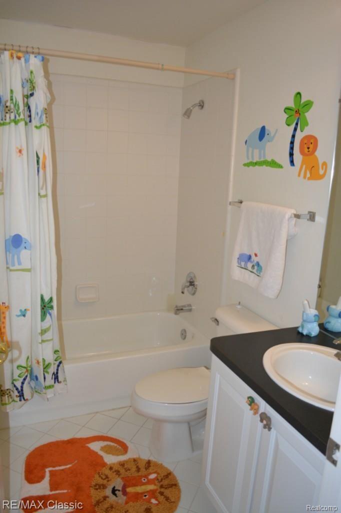 44548 Spring Hill Road Northville, MI 48168 - Photo 44 of 52 Princess Bath.jpg