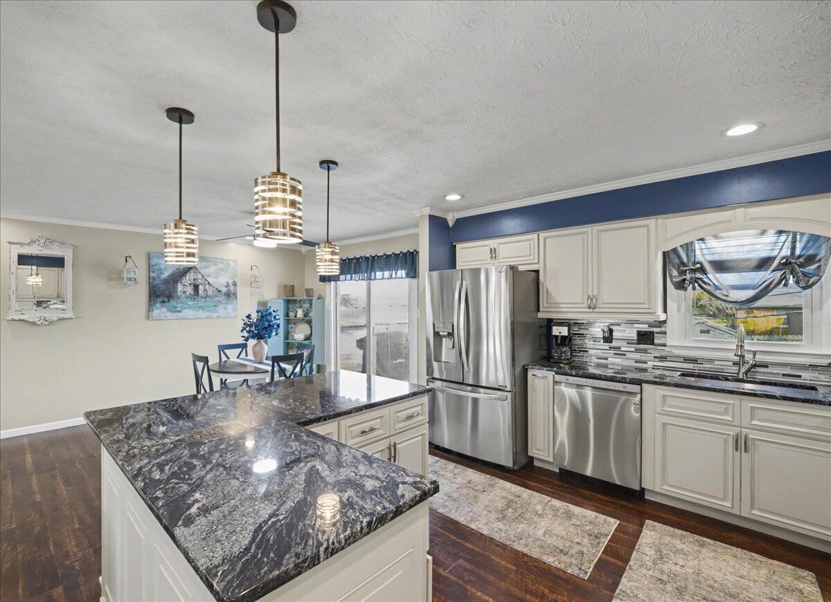 228 Holiday Road Winchester, KY 40391 - Photo 15 of 52 15-2-11