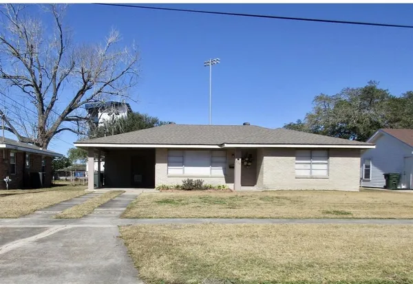 $1,500 | 725 Bienville Street, Lake Charles, LA 70607