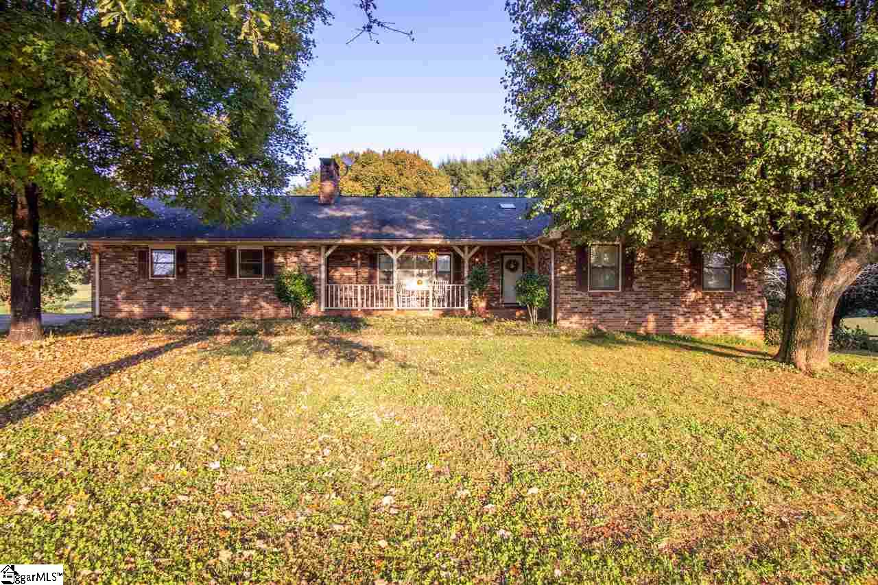 928 Riggins Bridge Road Pickens, SC 29671 - Photo 6 of 36