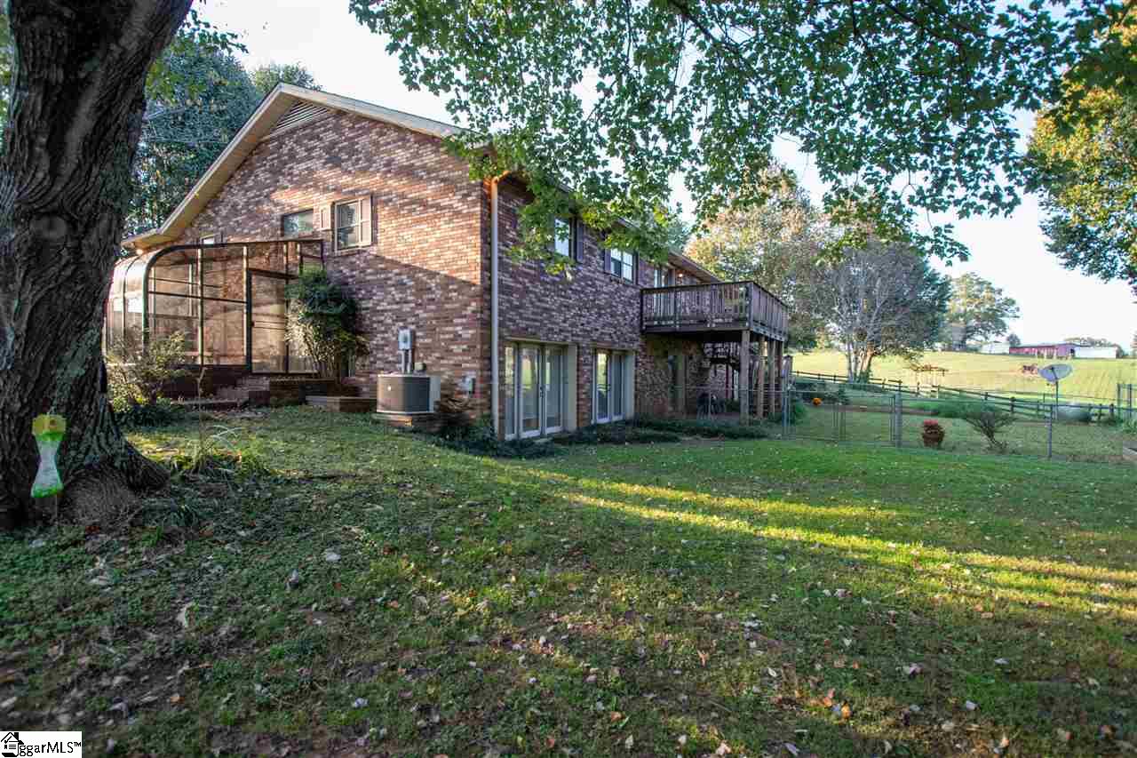 928 Riggins Bridge Road Pickens, SC 29671 - Photo 7 of 36