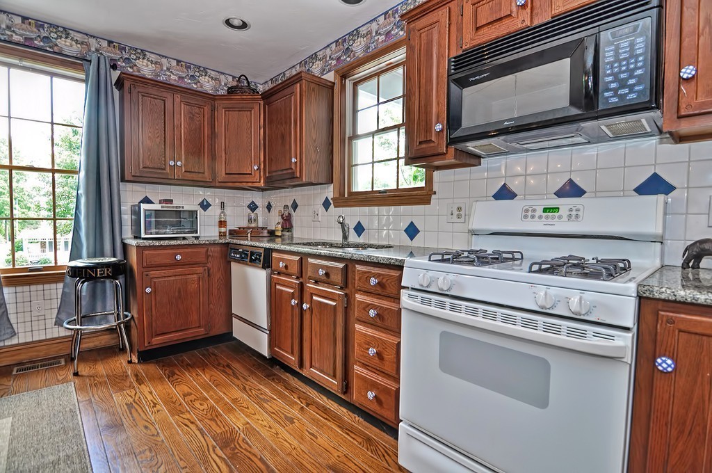 36 Emerson Road Walpole, MA 02032 - Photo 22 of 29