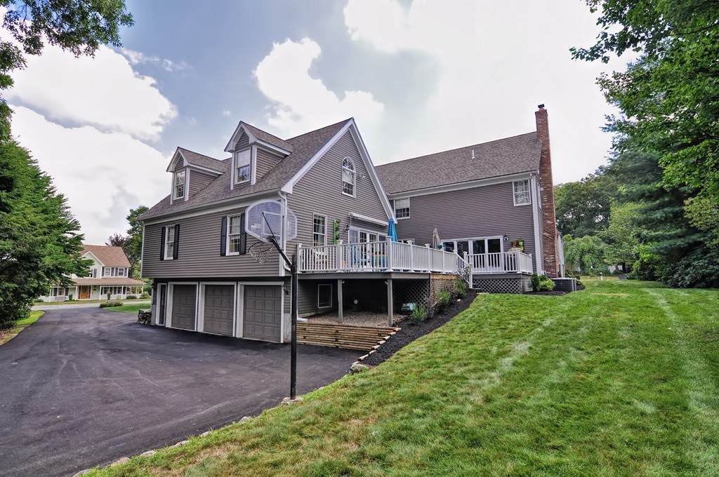 36 Emerson Road Walpole, MA 02032 - Photo 3 of 29