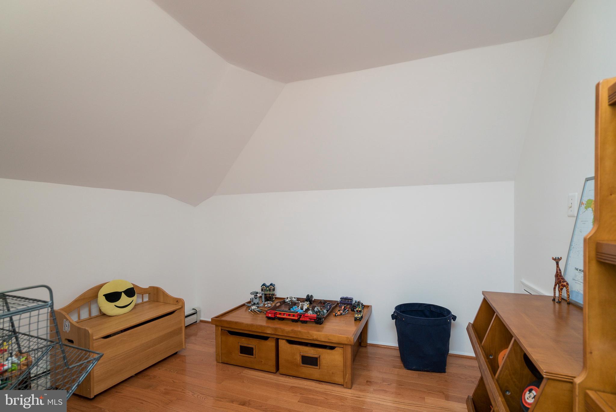 6 Winthrop Road Lawrenceville, NJ 08648 - Photo 15 of 24 2nd BR play or study room