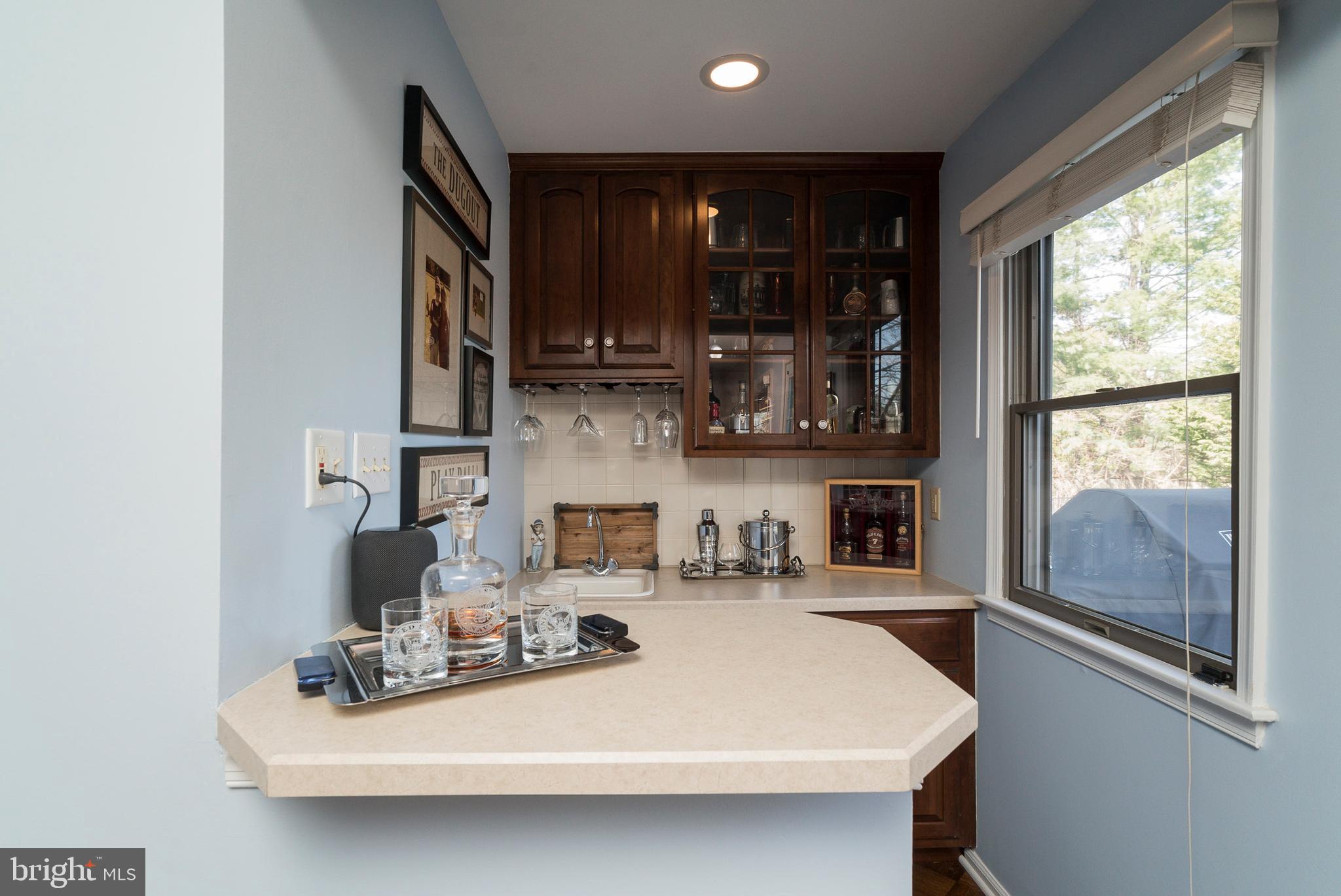 6 Winthrop Road Lawrenceville, NJ 08648 - Photo 8 of 24 Wet Bar