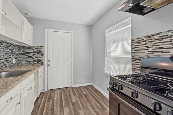 $1,300 | 1101 8th Avenue North, Texas City, TX 77590