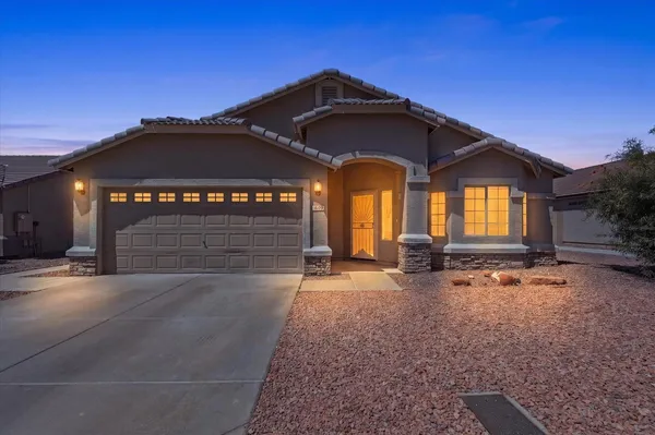 $2,450 | 1646 East Alicia Drive, Phoenix, AZ 85042